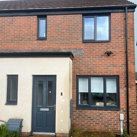 Village House St Mellons - Close To A48 And M4 Кардифф Экстерьер фото
